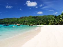 Le Nautique Waterfront Hotel