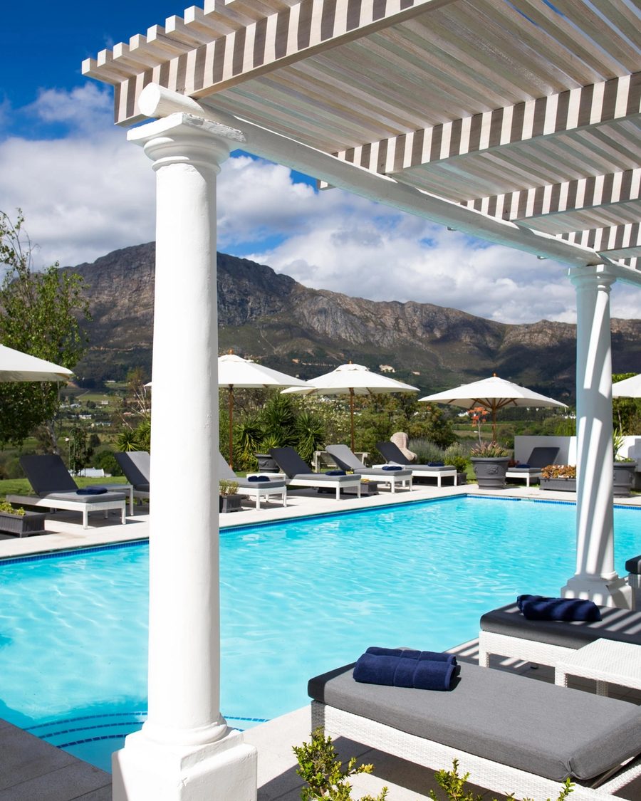 Mont Rochelle Hotel 