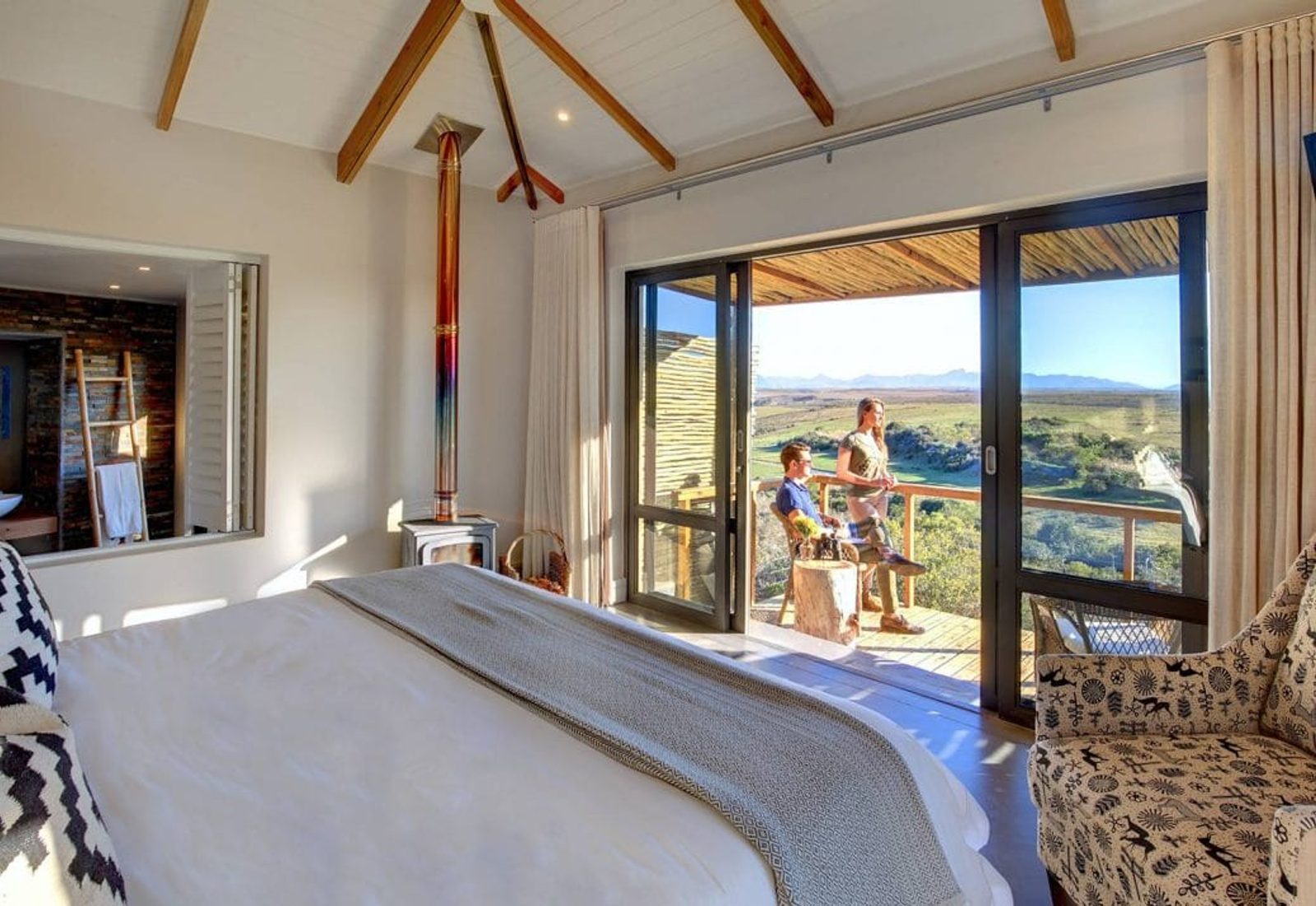 Garden Room Game Lodge offers luxury accommodation options to suit various group sizes and budget