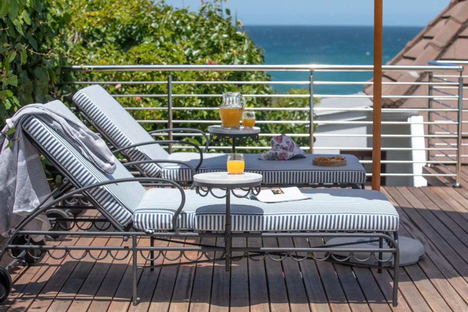 The St James Manor pool deck.