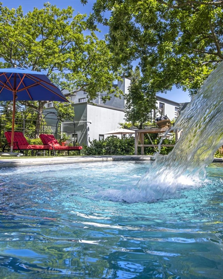 La Fontaine Boutique Hotel 
