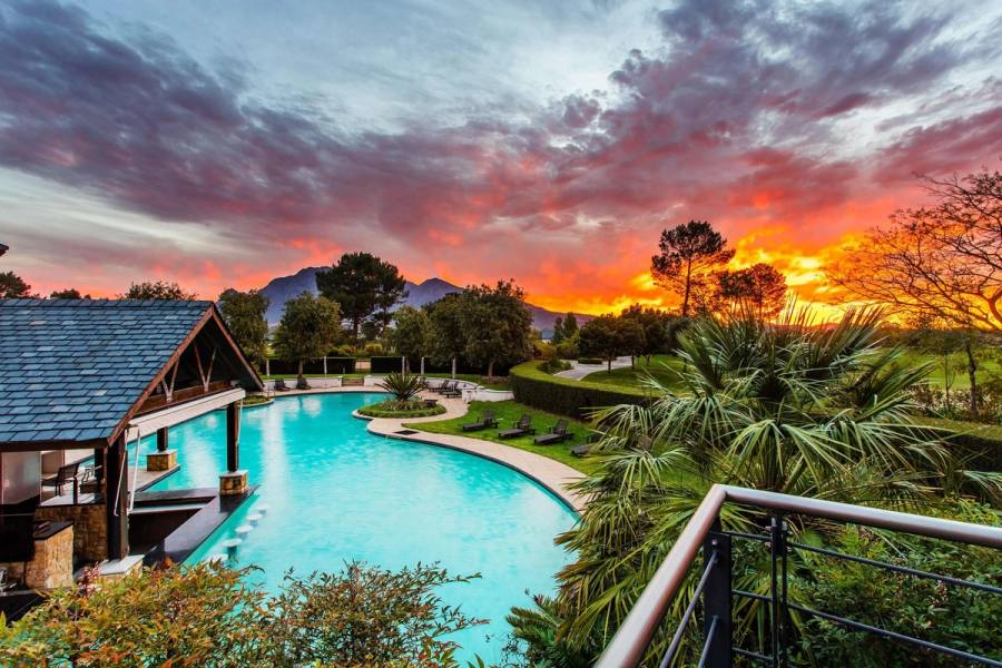 Pearl Valley Hotel